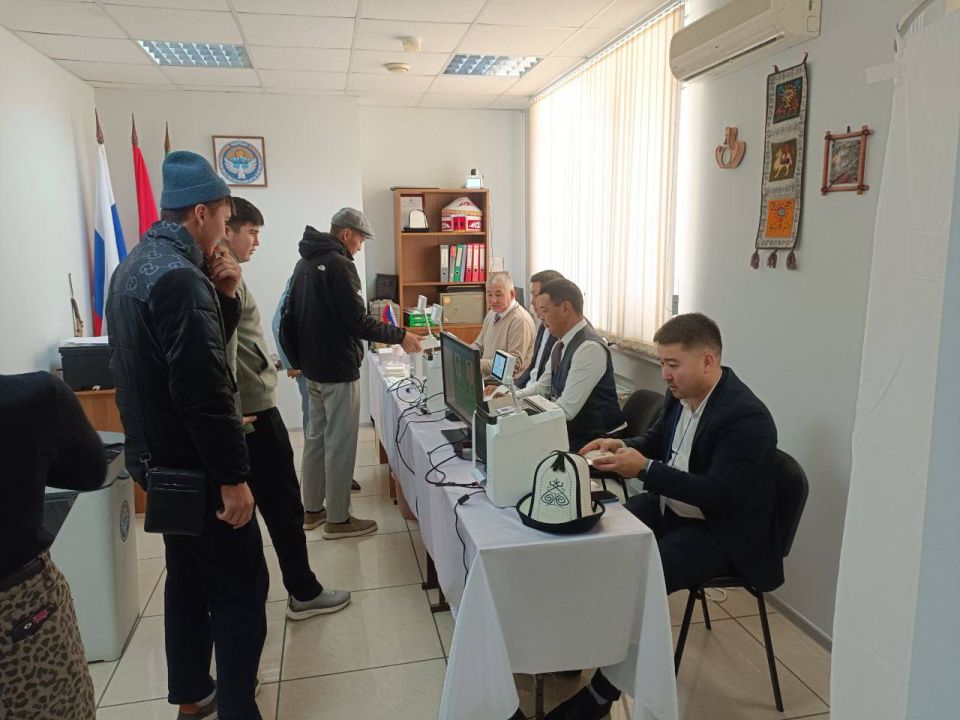 Сегодня, 30 ноября 2025 года, проходят досрочные выборы Жогорку Кенеша (Парламента) Кыргызской Республики