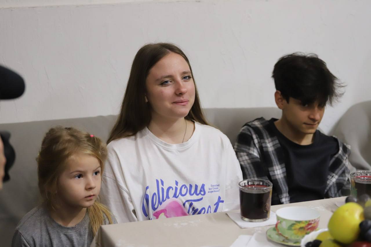 Алексей Богодистов: Побывал в гостях у семьи Пахомовых из Марьиной Рощи Алексей Богодистов: Побывал в гостях у семьи Пахомовых из Марьиной Рощи