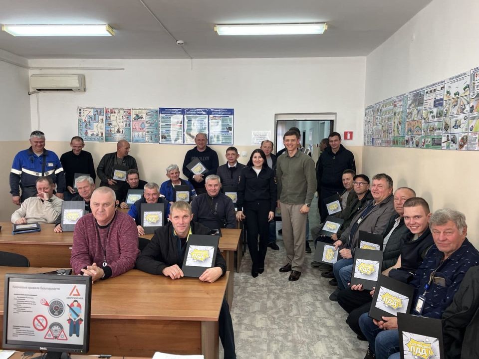 Сотрудники Госавтоинспекции встретились с водителями нефтеперерабатывающего завода в пгт.Афипский