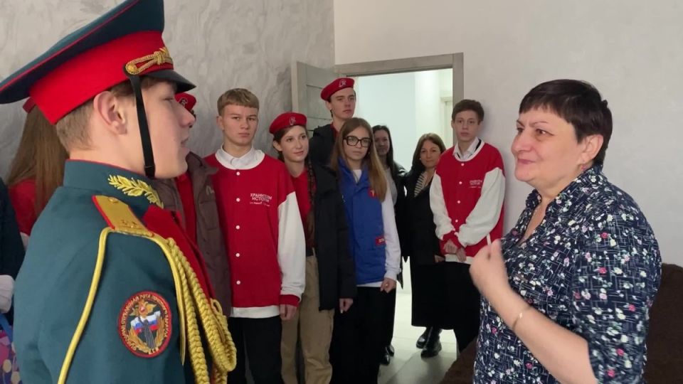 В Ейском районе участники проекта «Хранители истории» поздравили матерей героев