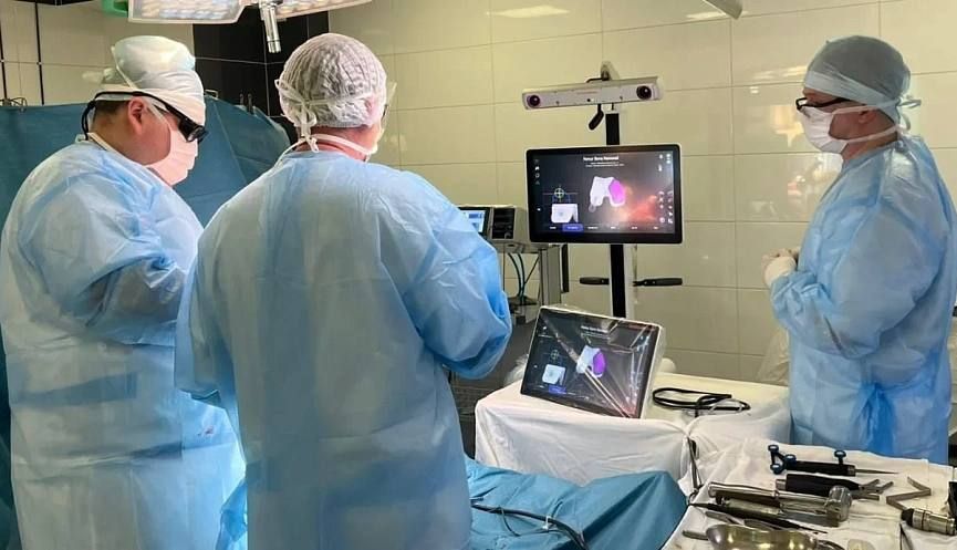 В Новороссийском клиническом центре ФМБА России проведена 50-я операция с роботом-хирургом CORI