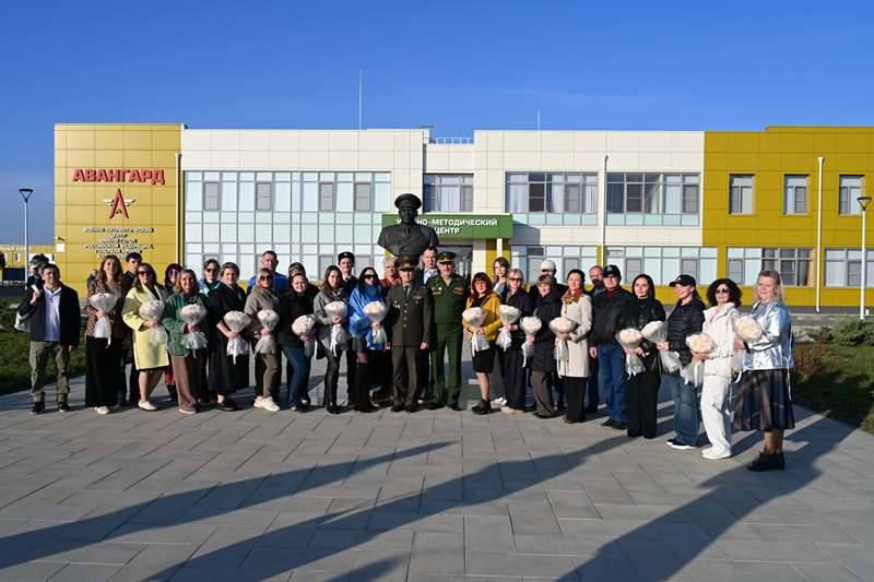 В Краснодарском высшем военном авиационном ордена Кутузова училище лётчиков имени Героя Советского Союза А.К. Серова состоялся круглый стол по вопросам патриотического воспитания молодежи В Краснодарском высшем военном авиационном ордена Кутузова училище лётчиков имени Героя Советского Союза А.К. Серова состоялся круглый стол по вопросам патриотического воспитания молодежи