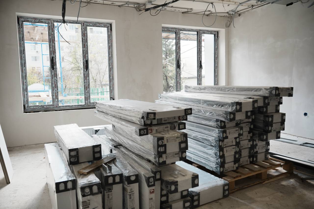 Андрей Кравченко: Капитальный ремонт Молодежного центра продолжается Андрей Кравченко: Капитальный ремонт Молодежного центра продолжается