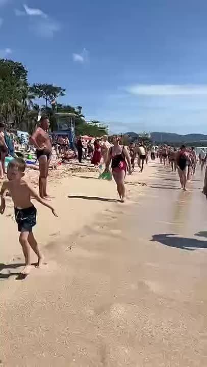 Китайский курорт Санья заполонили россияне