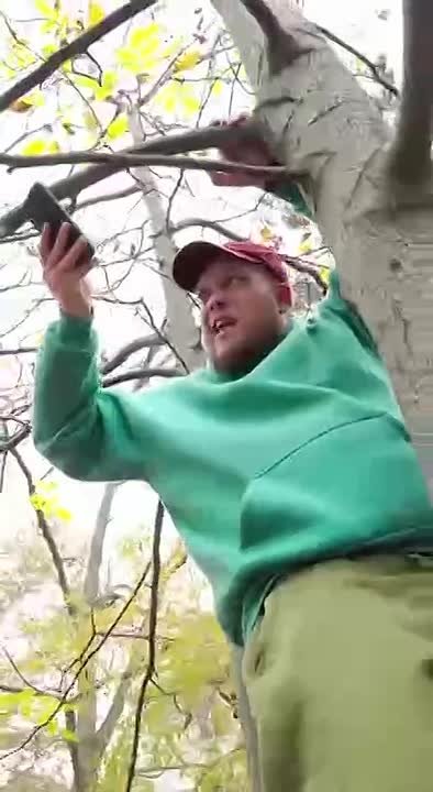 Вне зоны доступа. В ответ на хронические проблемы со связью в Краснодаре местные блогеры нашли творческий способ выразить негодование – они записали песню