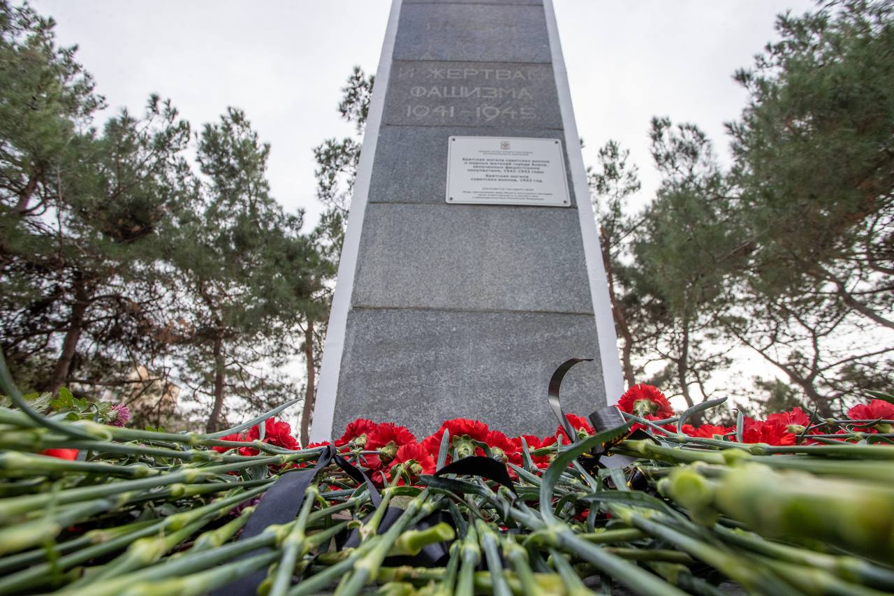 В День Неизвестного солдата анапчане почтили память павших защитников Отечества В День Неизвестного солдата анапчане почтили память павших защитников Отечества