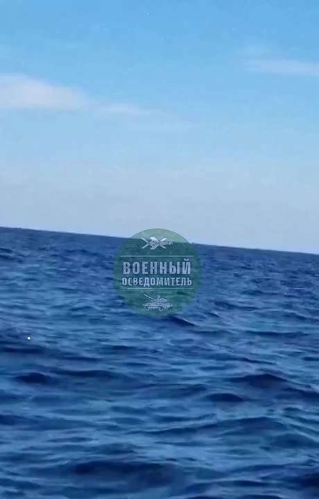 Кадры уничтожения силами флота Румынии украинского БЭК Sea Baby в 36 морских милях к востоку от Констанцы