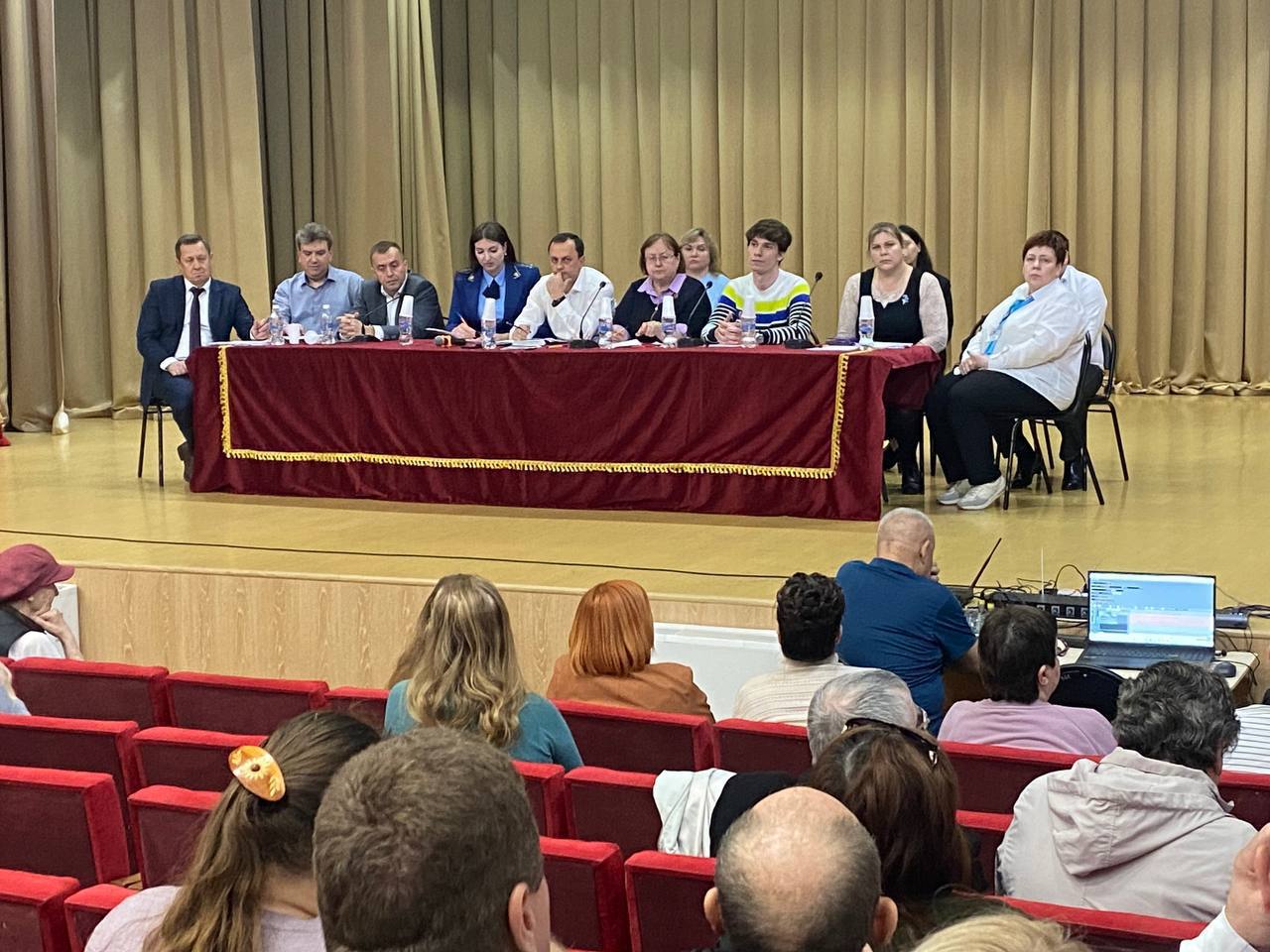 Прокуратурой Прикубанского округа г. Краснодара в преддверии Международного дня инвалидов принято участие в заседании круглого стола в здании Всероссийского общества слепых