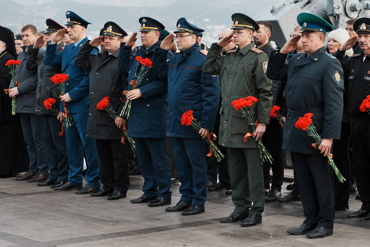 Представители следственного управления СК России по краю приняли участие в торжественных мероприятиях, посвященных Дню Неизвестного Солдата