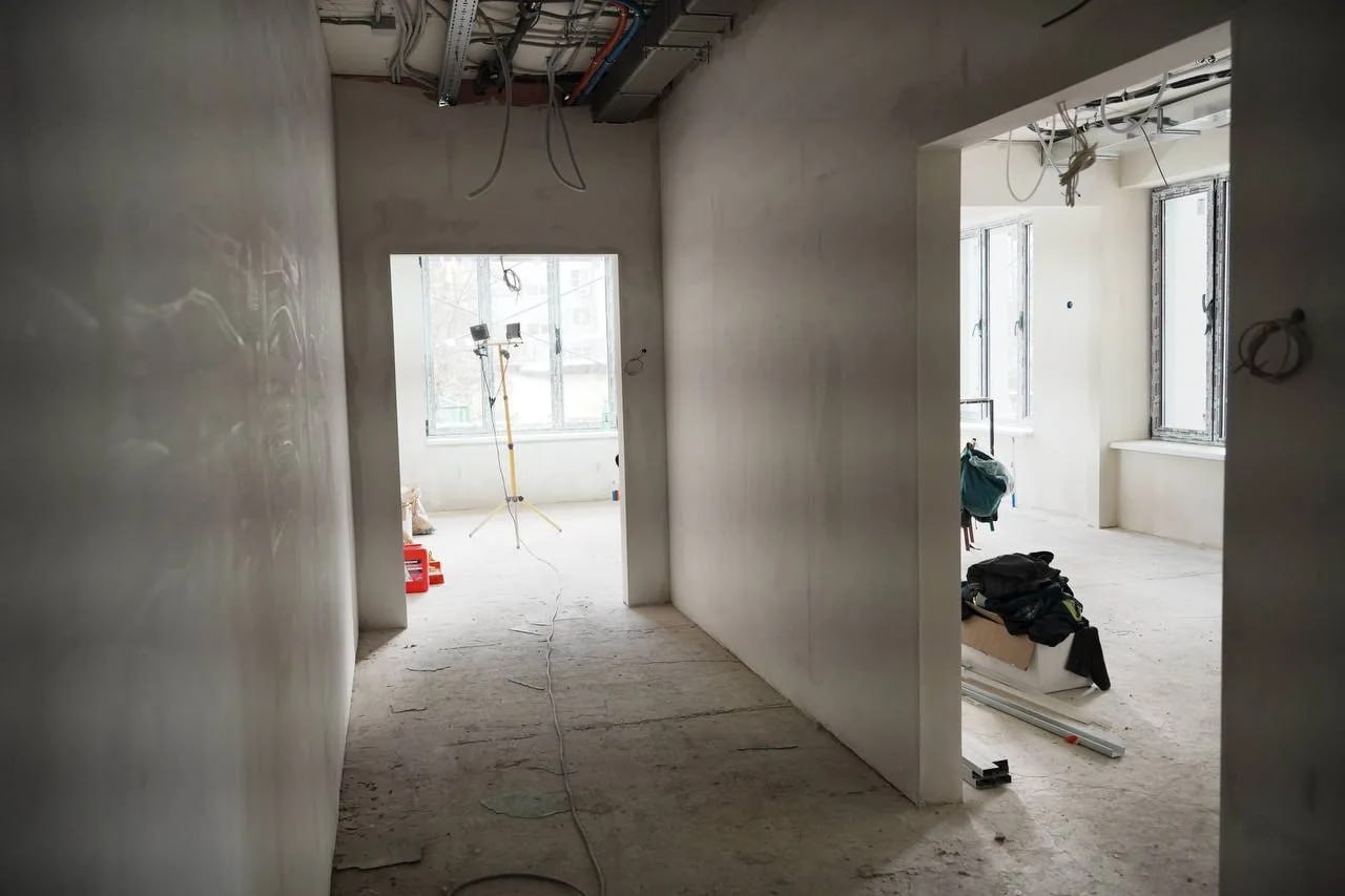 Глава города-героя Новороссийска проверил, как продвигается капитальный ремонт Молодежного центра Глава города-героя Новороссийска проверил, как продвигается капитальный ремонт Молодежного центра