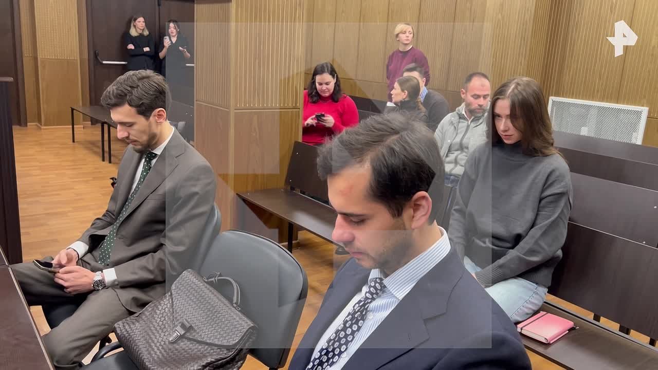 Cуд Москвы продлил срок домашнего ареста блогеру Александре Митрошиной по уголовному делу об отмывании денег на шесть месяцев