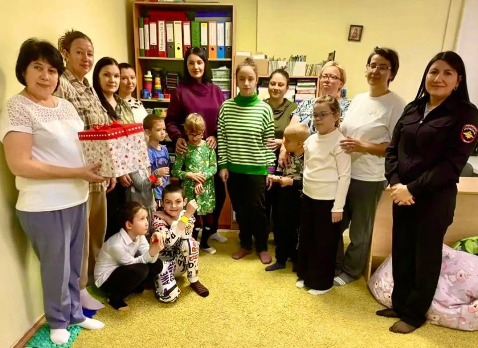 В месячник, посвященный «Всемирному дню инвалидов», сотрудники Северской Госавтоинспекции совместно с представителями Афипского НПЗ посетили реабилитационный центр для детей с ограниченными возможностями здоровья