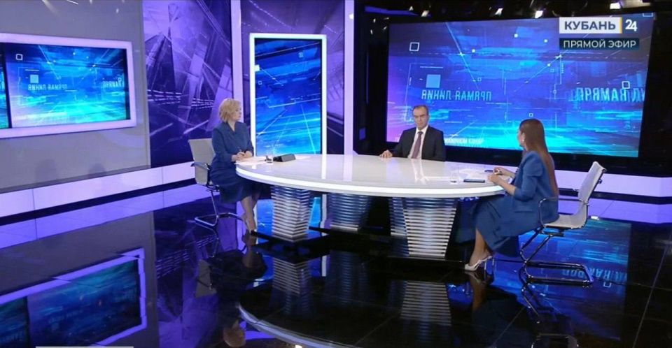 Началась «Прямая линия» Губернатора Вениамина Кондратьева