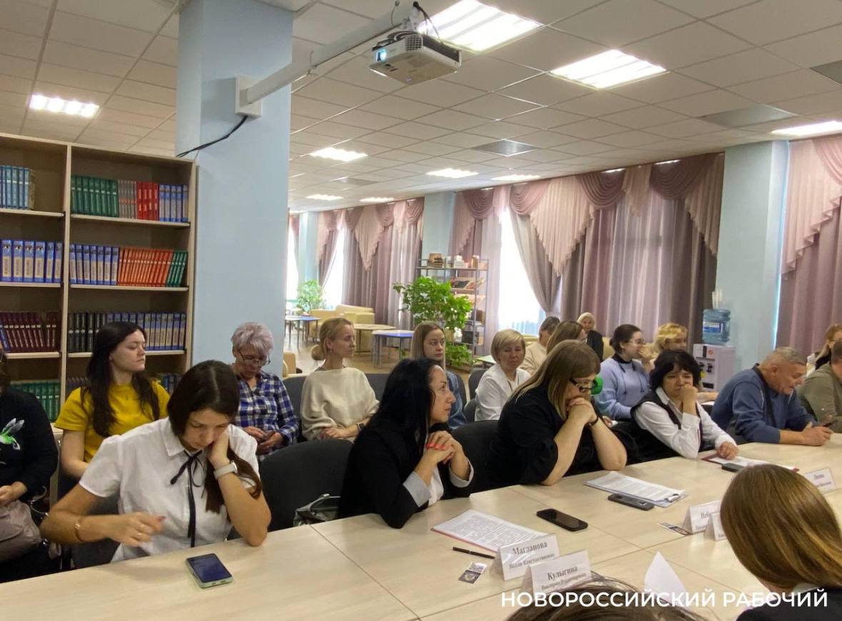 В Новороссийске создадут экспозицию об участниках СВО и обучат директоров школьных музеев В Новороссийске создадут экспозицию об участниках СВО и обучат директоров школьных музеев