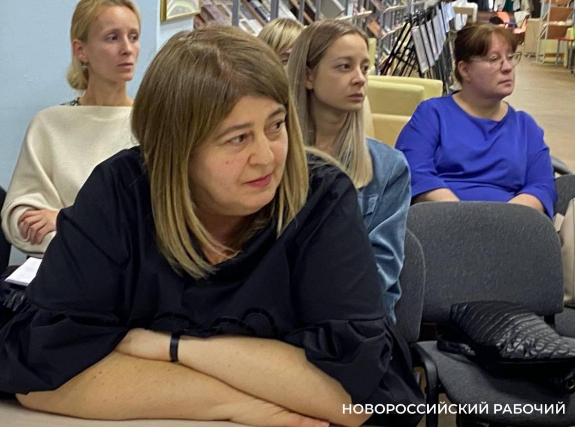 В Новороссийске создадут экспозицию об участниках СВО и обучат директоров школьных музеев В Новороссийске создадут экспозицию об участниках СВО и обучат директоров школьных музеев