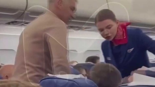 Пьяный пассажир сорвал вылет рейса из Сочи в Санкт-Петербург