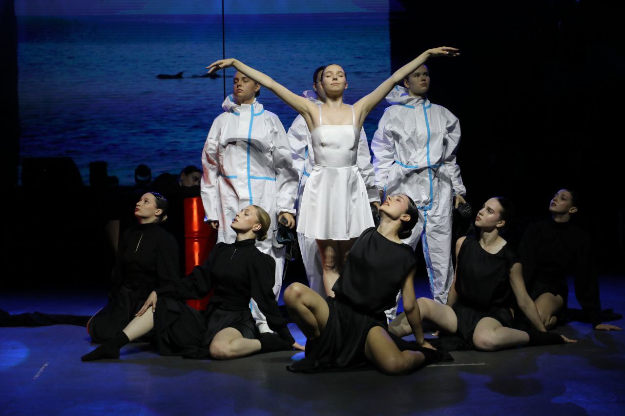 Вениамин Кондратьев наградил добровольцев Краснодарского края Вениамин Кондратьев наградил добровольцев Краснодарского края