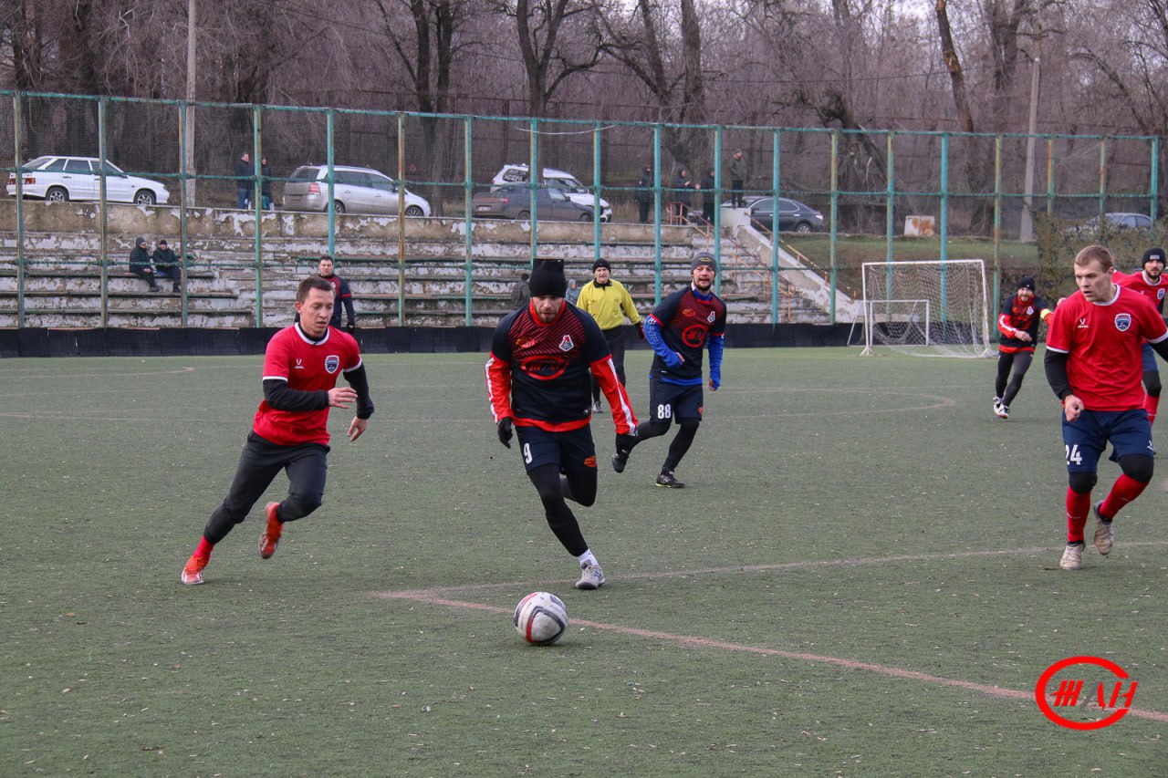 Сборная ФГУП «Железные дороги Новороссии» по футболу успешно дебютировала в Чемпионате ДНР! Сборная ФГУП «Железные дороги Новороссии» по футболу успешно дебютировала в Чемпионате ДНР!