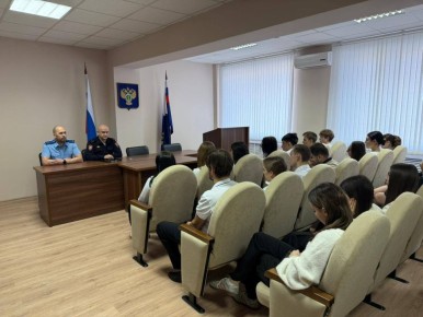 Прокуратурой Тбилисского района в рамках работы по правовому просвещению организована встреча со студентами юридического техникума