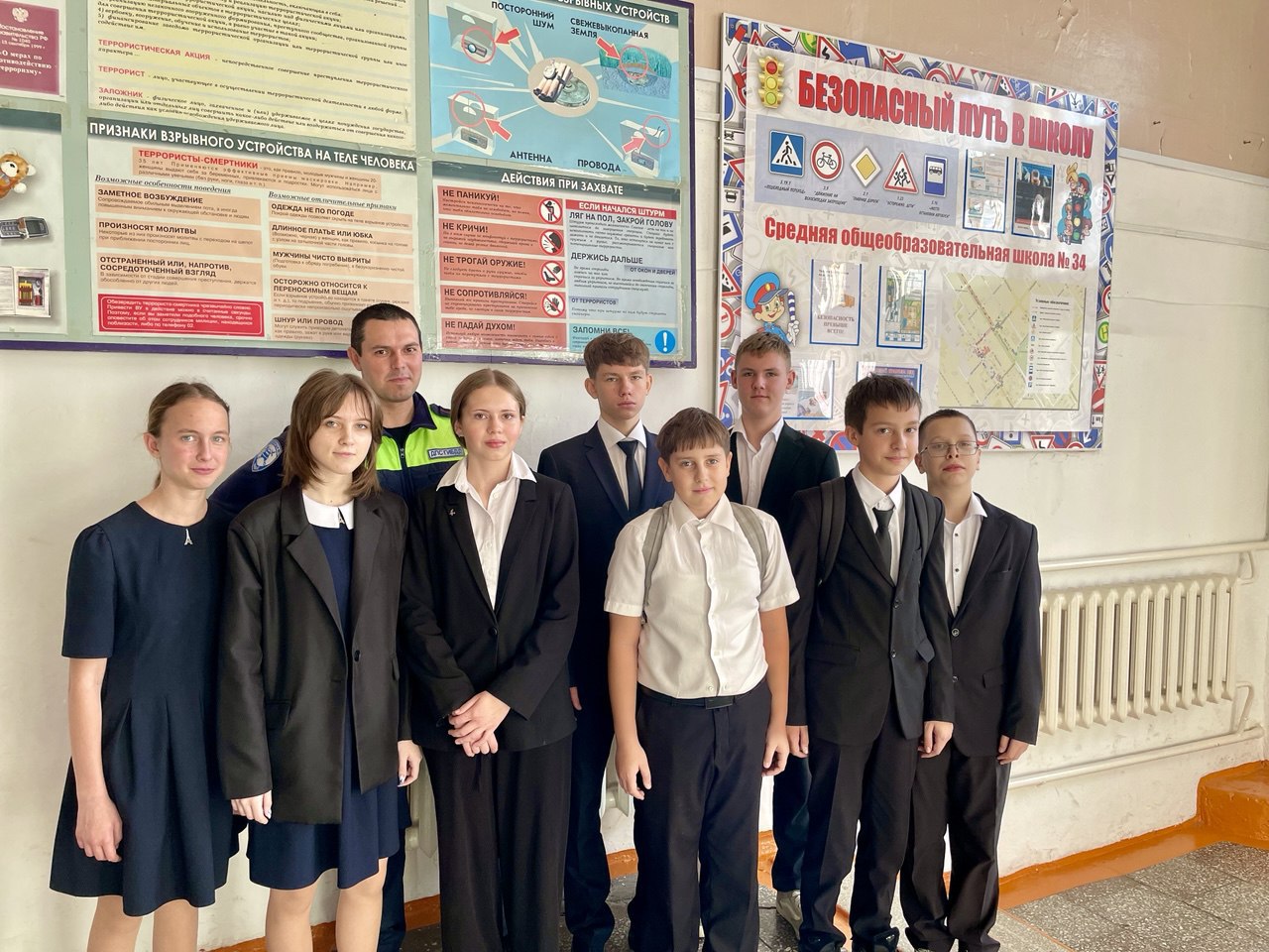 «Безопасность, прежде всего»: сотрудники Госавтоинспекции Тихорецкого района провели урок безопасности для учащихся школы №34 г.Тихорецка «Безопасность, прежде всего»: сотрудники Госавтоинспекции Тихорецкого района провели урок безопасности для учащихся школы №34 г.Тихорецка