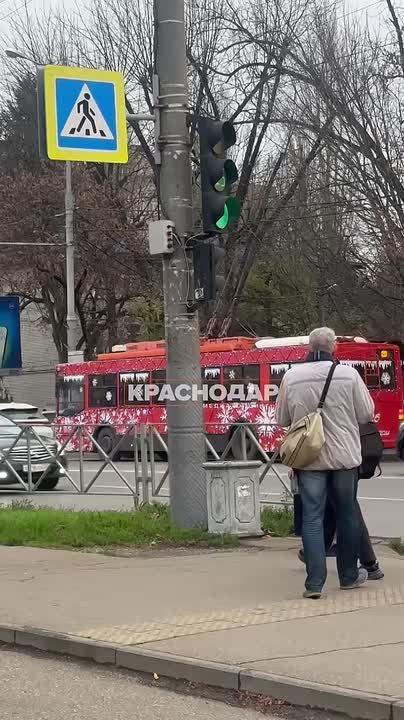 В Краснодаре уже замечен новогодний транспорт