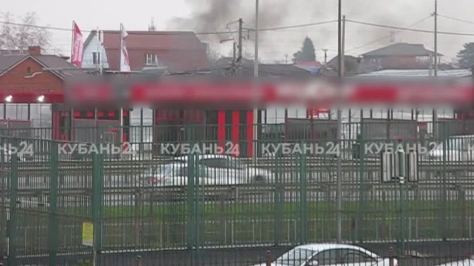 Задымление заметили жители Молодежного микрорайона в Краснодаре