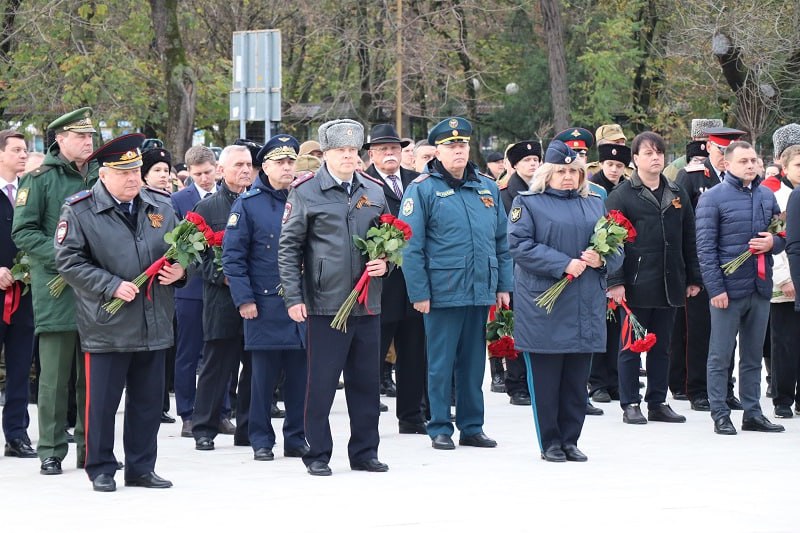 Врио начальника УТ МВД России по ЮФО принял участие в открытии мемориального комплекса "Воинам Отечества - Героям России" Врио начальника УТ МВД России по ЮФО принял участие в открытии мемориального комплекса "Воинам Отечества - Героям России"