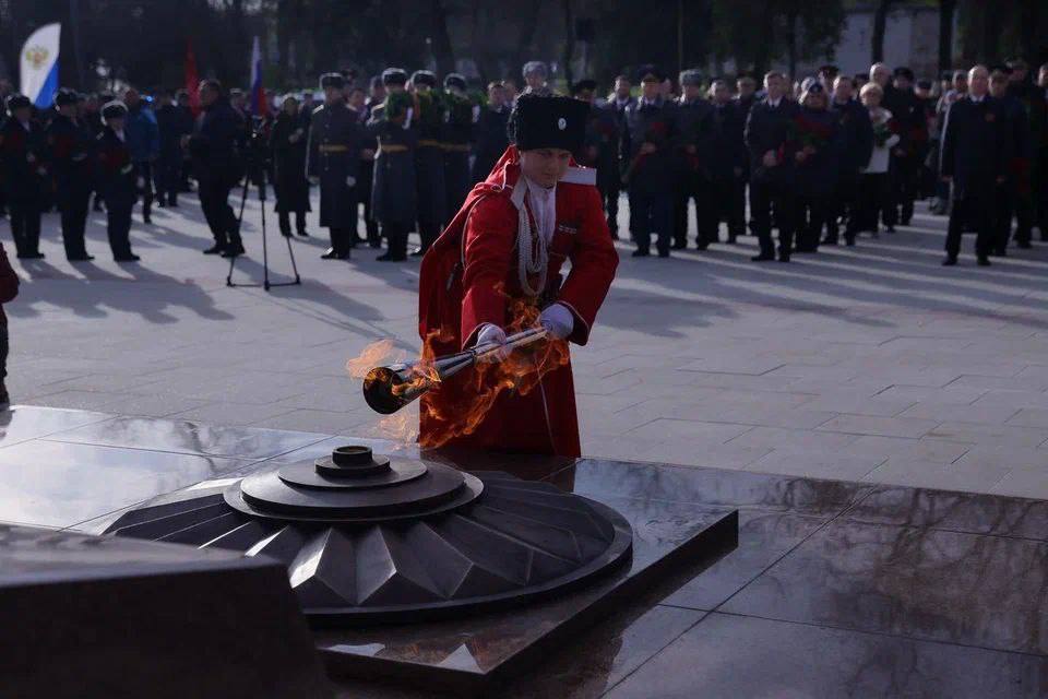 Руководитель следственного управления СК России по Краснодарскому краю принял участие в торжественном мероприятии, посвященном Дню Героев Отечества Руководитель следственного управления СК России по Краснодарскому краю принял участие в торжественном мероприятии, посвященном Дню Героев Отечества