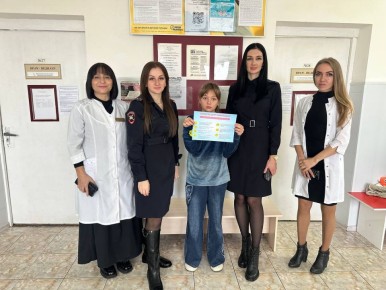 Сотрудники Госавтоинспекции Успенского района совместно с членом общественного совета при Отделе МВД России по Успенскому району и юрисконсультом Отдела МВД России по Успенскому району провели информационно-разъяснительную...