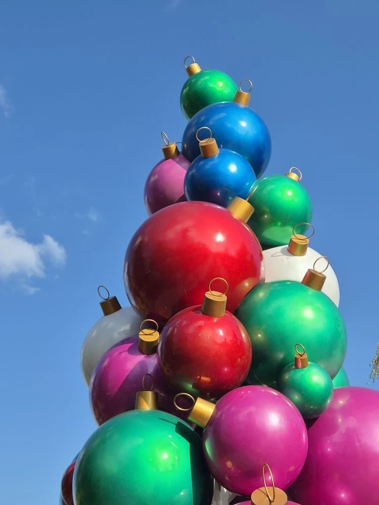 Станьте героем наших соцсетей и бесплатно отправьте родным и друзьям новогодние открытки! Станьте героем наших соцсетей и бесплатно отправьте родным и друзьям новогодние открытки!