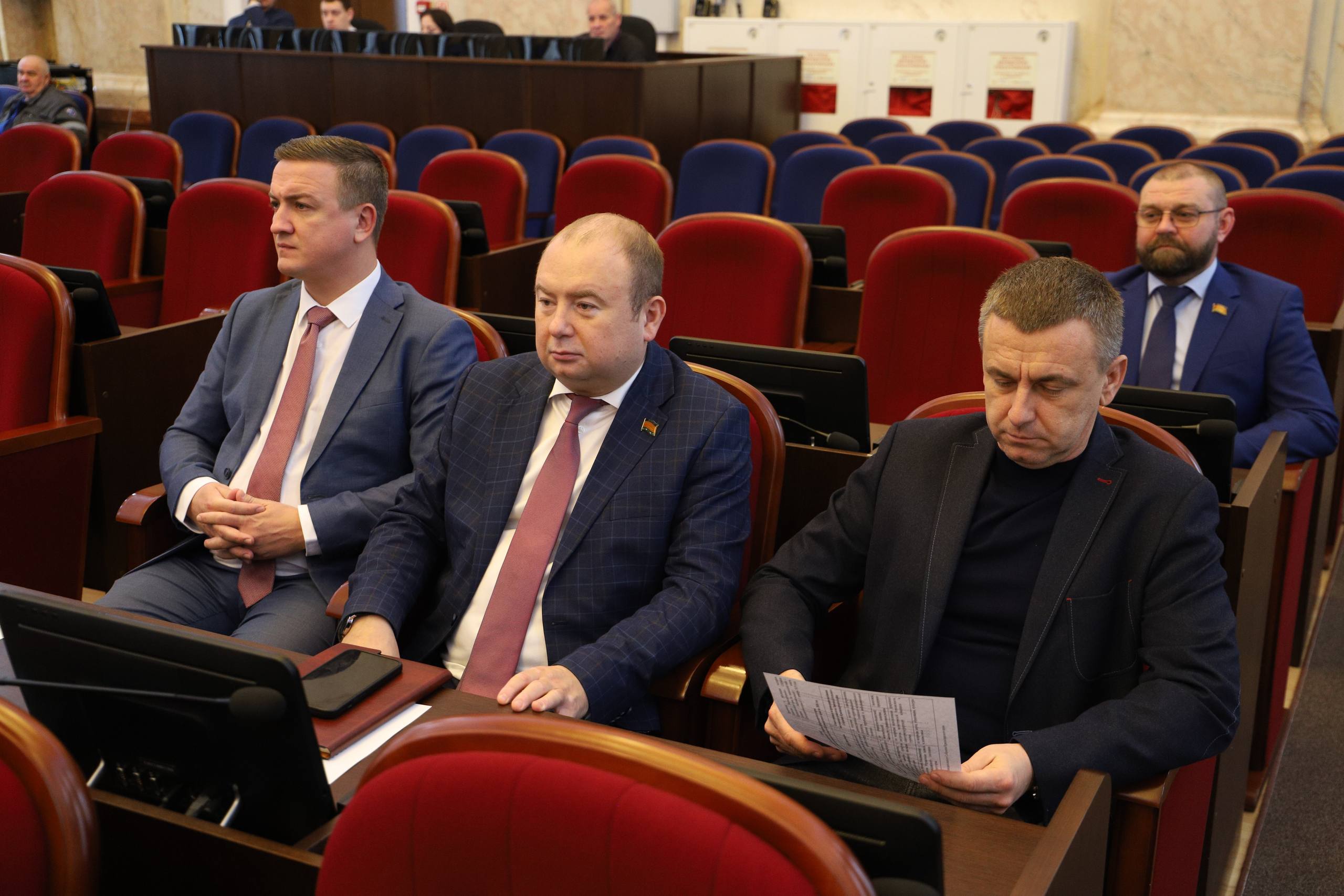 Председатель Законодательного Собрания Юрий Бурлачко провел сегодня заседание комиссии краевого парламента по взаимодействию с органами исполнительной власти региона Председатель Законодательного Собрания Юрий Бурлачко провел сегодня заседание комиссии краевого парламента по взаимодействию с органами исполнительной власти региона