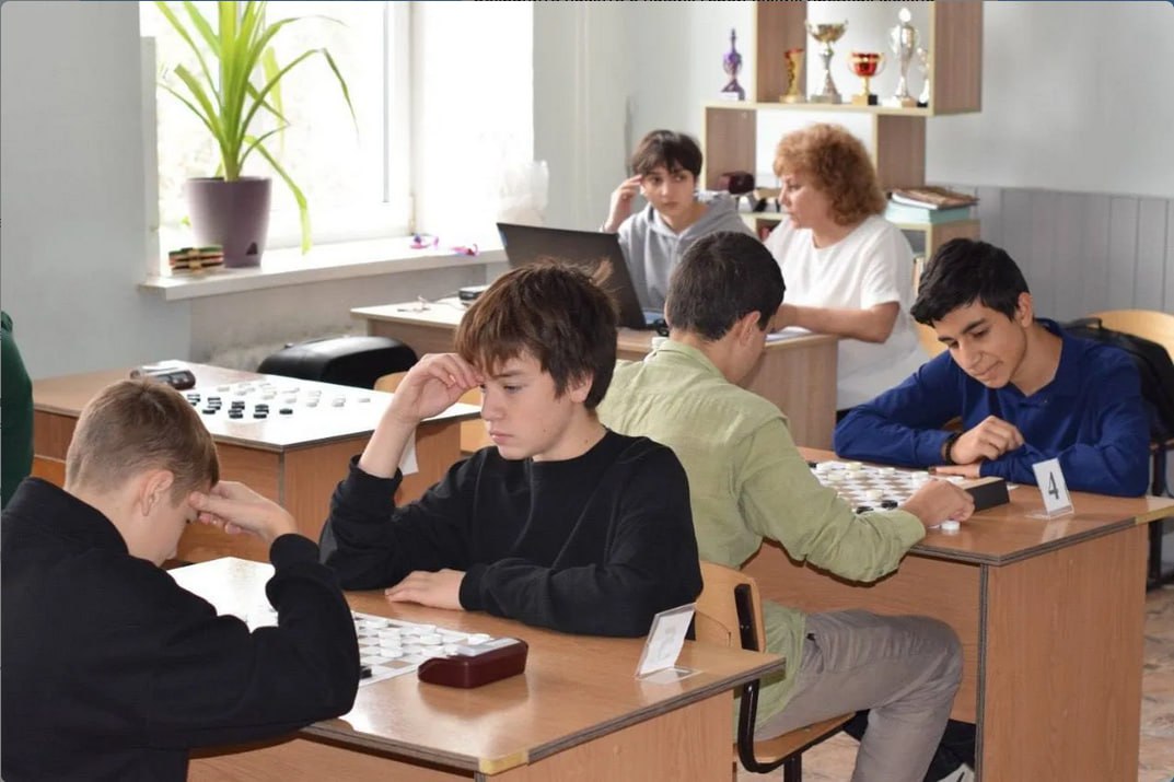 Новороссийские спортсмены показали блестящие результаты на краевых соревнованиях по стоклеточным шашкам Новороссийские спортсмены показали блестящие результаты на краевых соревнованиях по стоклеточным шашкам