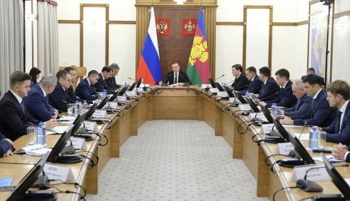 Вениамин Кондратьев: За время подготовки и проведения «Прямой линии» 2025 года поступило 8852 вопроса