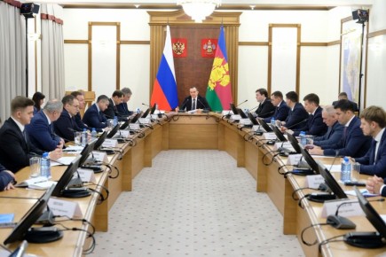 Вениамин Кондратьев: За время подготовки и проведения «Прямой линии» 2025 года поступило 8852 вопроса