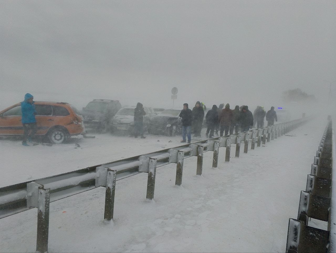 Больше 20 машин попали в массовое ДТП в Пензенской области Больше 20 машин попали в массовое ДТП в Пензенской области