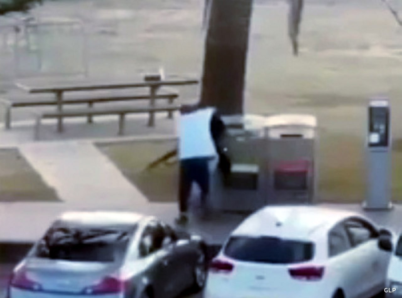 Среди погибших при стрельбе в Сиднее есть дети, раввин и полицейский, сообщило издание news Среди погибших при стрельбе в Сиднее есть дети, раввин и полицейский, сообщило издание news