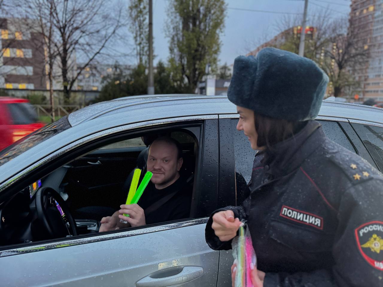 Сотрудники Госавтоинспекции организовали профилактическую акцию «Засветись» Сотрудники Госавтоинспекции организовали профилактическую акцию «Засветись»