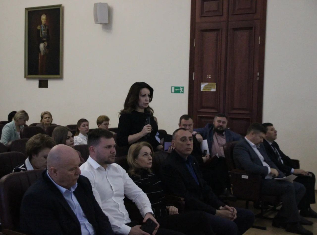 От жителей Ейского района на «Прямую линию» губернатора Краснодарского края поступило почти 100 обращений