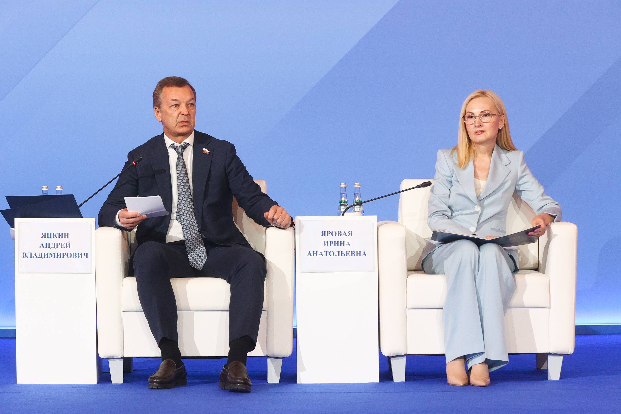 Москве стартовали мероприятия Совета законодателей Российской Федерации при Федеральном Собрании РФ. В них принимает участие председатель Законодательного Собрания Кубани Юрий Бурлачко