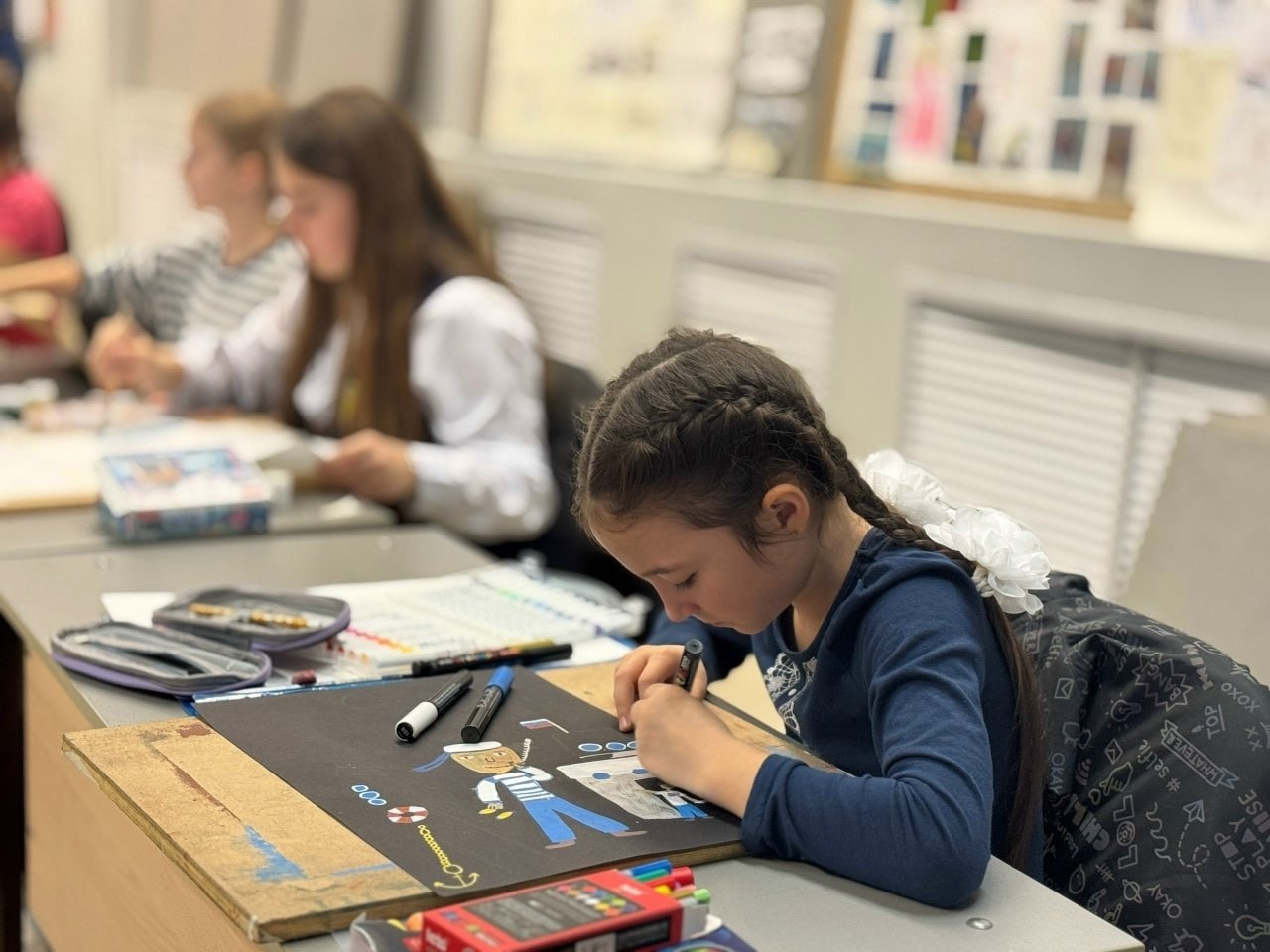 Юные художники города-героя Новороссийска приняли участие в VII Всероссийском изобразительном диктанте «Моя страна – моя история» Юные художники города-героя Новороссийска приняли участие в VII Всероссийском изобразительном диктанте «Моя страна – моя история»