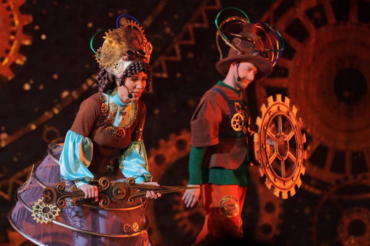 В Краснодаре начались новогодние представления для 17 тысяч детей, нуждающихся в особой заботе В Краснодаре начались новогодние представления для 17 тысяч детей, нуждающихся в особой заботе