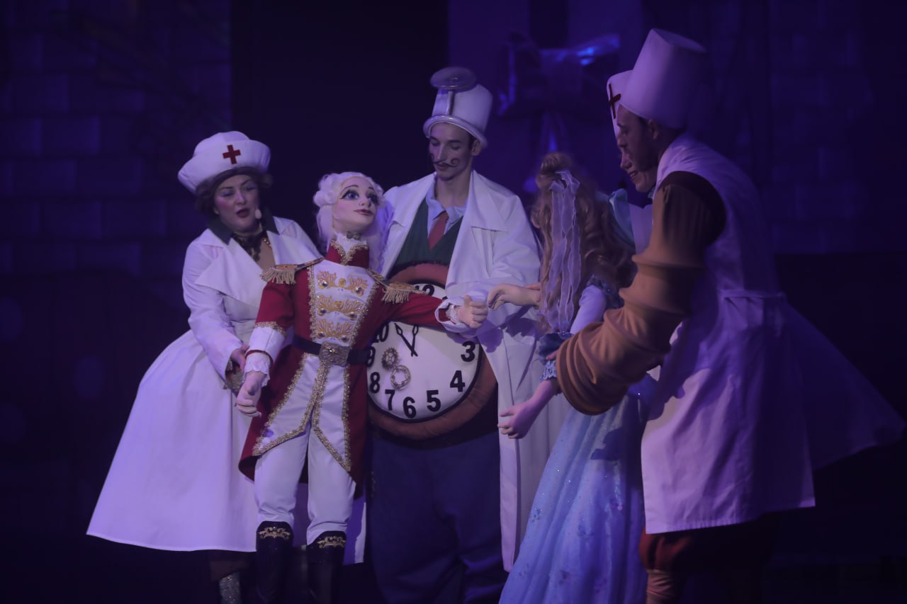 В Краснодаре начались новогодние представления для 17 тысяч детей, нуждающихся в особой заботе В Краснодаре начались новогодние представления для 17 тысяч детей, нуждающихся в особой заботе