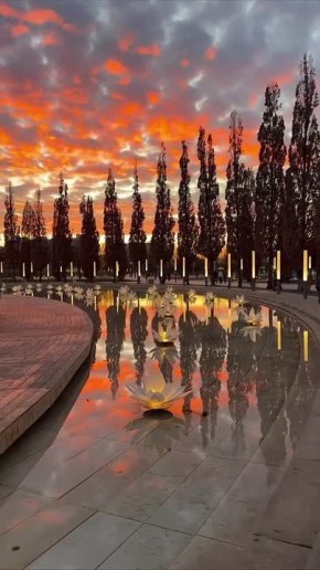 Невероятной красоты закат в парке Галицкого