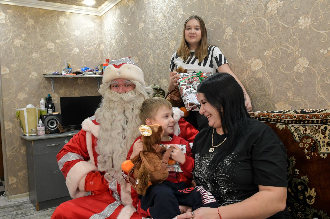 Детям бойцов СВО из Краснодара передали подарки от губернатора Детям бойцов СВО из Краснодара передали подарки от губернатора