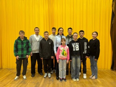 В преддверии зимних каникул сотрудники Госавтоинспекции провели блиц-урок с воспитанниками Славянского реабилитационного центра для несовершеннолетних