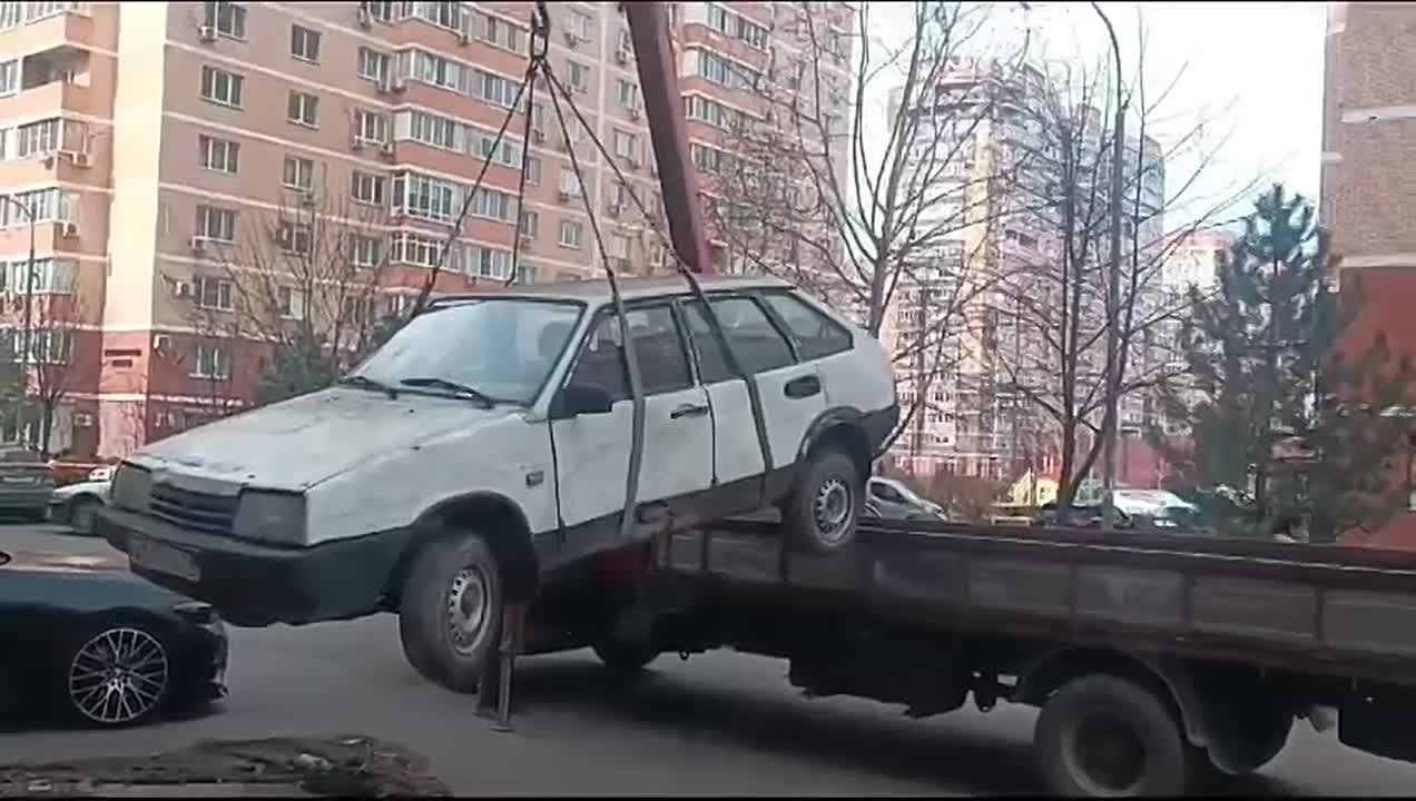 400 брошенных автомобилей убрали с улиц Краснодара за этот год