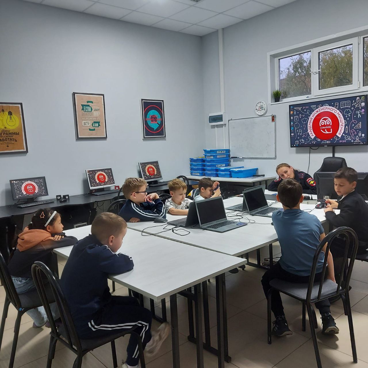 Госавтоинспекция Динского района проводит профилактические беседы, направленные на предотвращение детского дорожно-транспортного травматизма и популяризацию световозвращающих элементов в темное время суток Госавтоинспекция Динского района проводит профилактические беседы, направленные на предотвращение детского дорожно-транспортного травматизма и популяризацию световозвращающих элементов в темное время суток