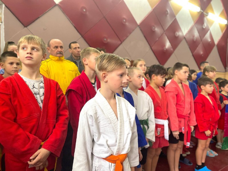 В МБОУ СОШ№15 им. С.Д. Малого п. Широчанка прошел Открытый турнир Ейского городского поселения по самбо и мини-футболу среди учащихся общеобразовательных учреждений Ейского района, приуроченный ко Дню Конституции Российской... В МБОУ СОШ№15 им. С.Д. Малого п. Широчанка прошел Открытый турнир Ейского городского поселения по самбо и мини-футболу среди учащихся общеобразовательных учреждений Ейского района, приуроченный ко Дню Конституции Российской...