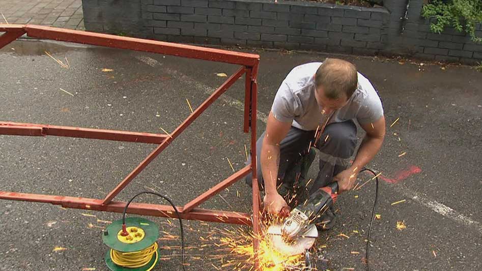 В Сочи борются с незаконными парковочными ограничителями