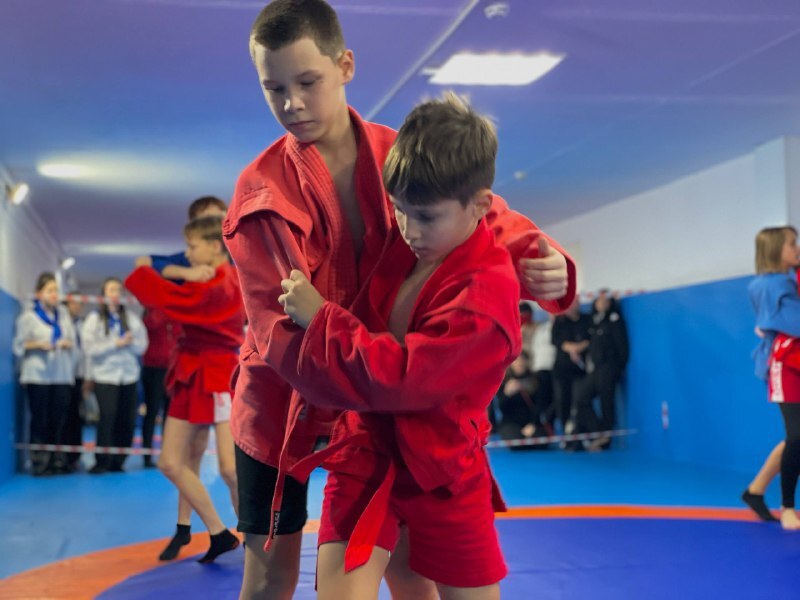 В МБОУ СОШ№15 им. С.Д. Малого п. Широчанка прошел Открытый турнир Ейского городского поселения по самбо и мини-футболу среди учащихся общеобразовательных учреждений Ейского района, приуроченный ко Дню Конституции Российской... В МБОУ СОШ№15 им. С.Д. Малого п. Широчанка прошел Открытый турнир Ейского городского поселения по самбо и мини-футболу среди учащихся общеобразовательных учреждений Ейского района, приуроченный ко Дню Конституции Российской...